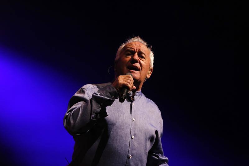 Fotos: Imágenes del concierto de Víctor Manuel en el Teatro Concha Espina