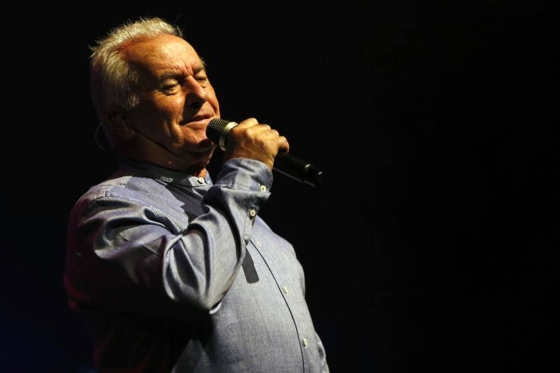 Fotos: Imágenes del concierto de Víctor Manuel en el Teatro Concha Espina