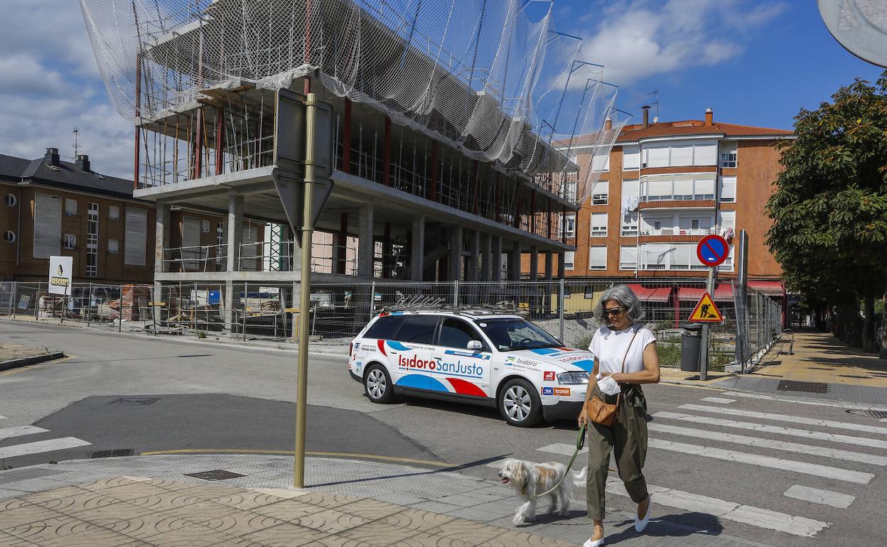 Las obras se están ejecutando en la confluencia de las calles Pablo Garnica y Pancho Cossío. 