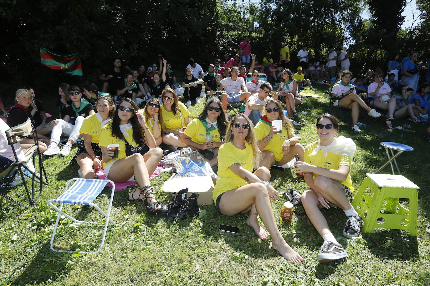 Fotos: El Día de las Peñas lleva la fiesta al Parque de Miravalles