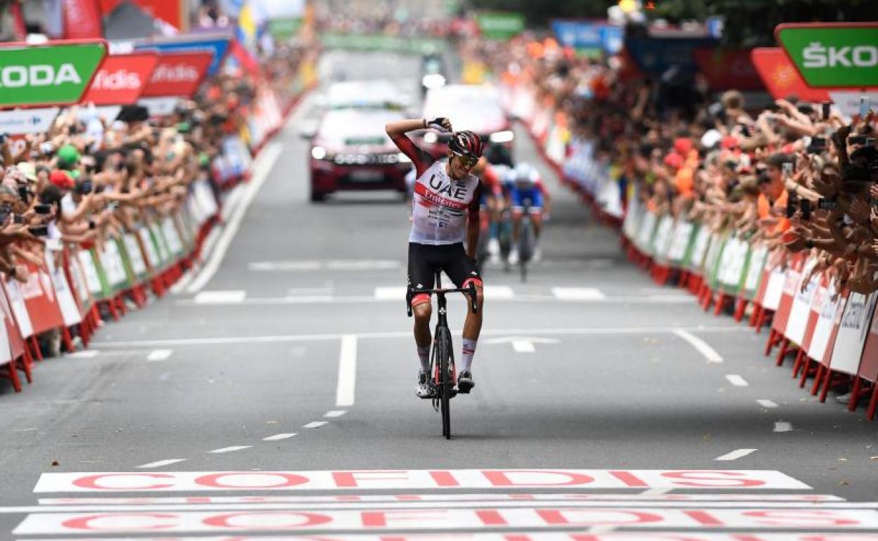 Marc Soler pone fin a la sequía del ciclismo español en grandes vueltas