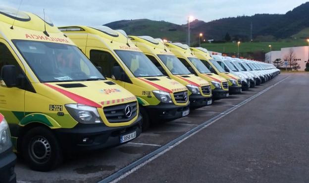 Sanidad plantea a Ambuibérica la compra de toda su flota de vehículos en Cantabria