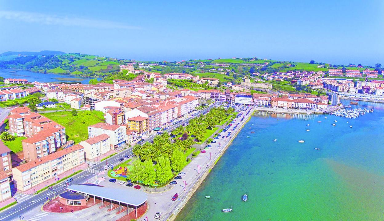 Frente marítimo de San Vicente en el que se proyectaban los 273 amarres del puerto deportivo. 