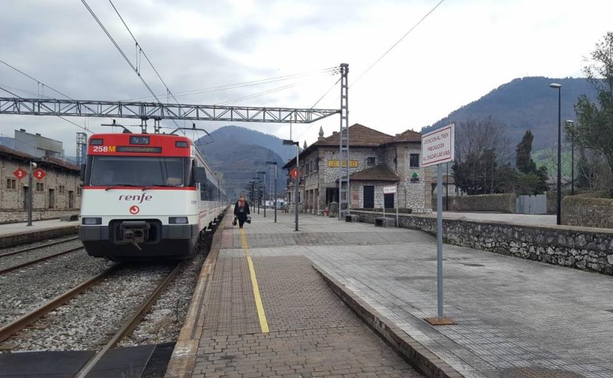 Estación de Renfe en Los Corrales.