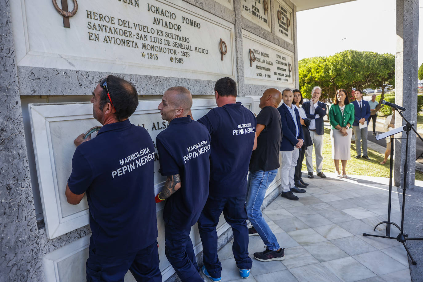 Fotos: Los restos de Mario Camus descansan en el Panteón de Ilustres de Ciriego