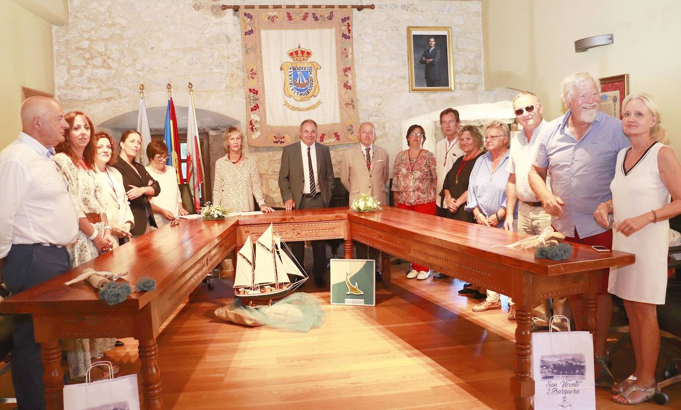 Fotos: Imágenes del acto de hermanamiento entre San Vicente y Pornichet