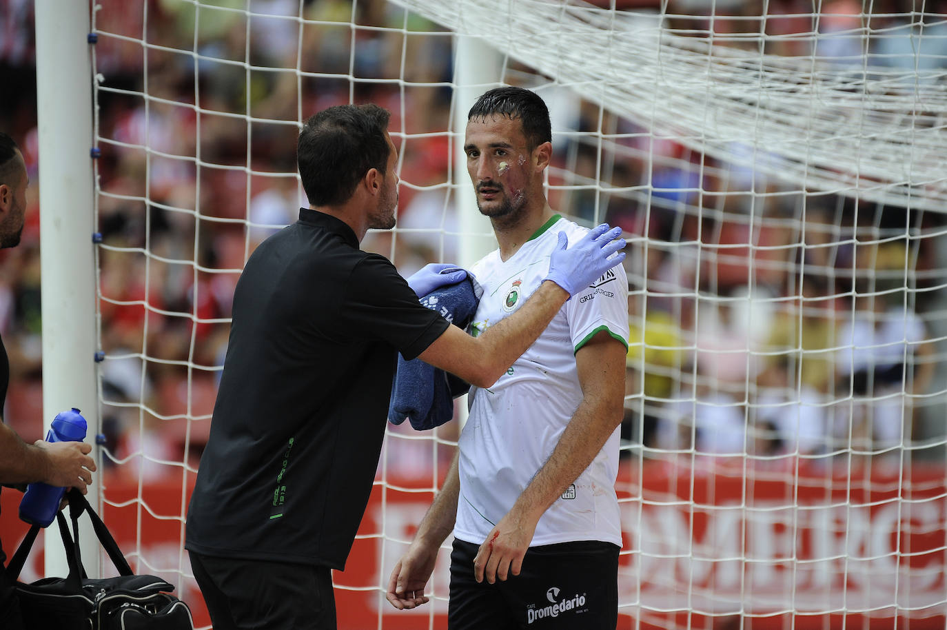 Fotos: Imágenes del partido Sporting-Racing en El Molinón