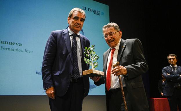 Ignacio Pérez junto a Antonio Fernández Villanueva. 