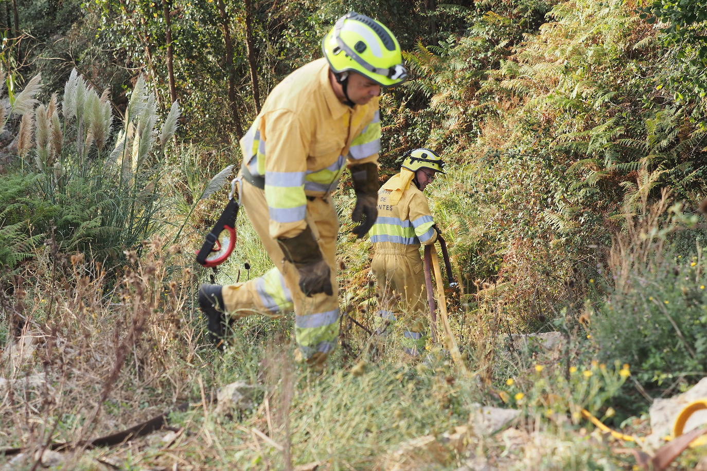 Fotos: Incendios activos pero contolados en Cantabria