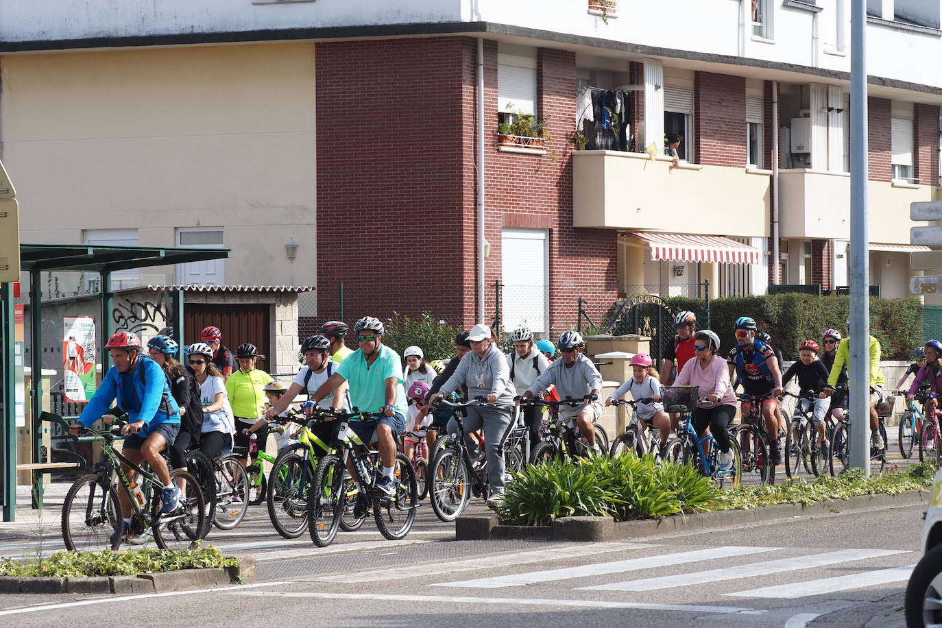 Fotos: Torrelavega, sobre dos ruedas