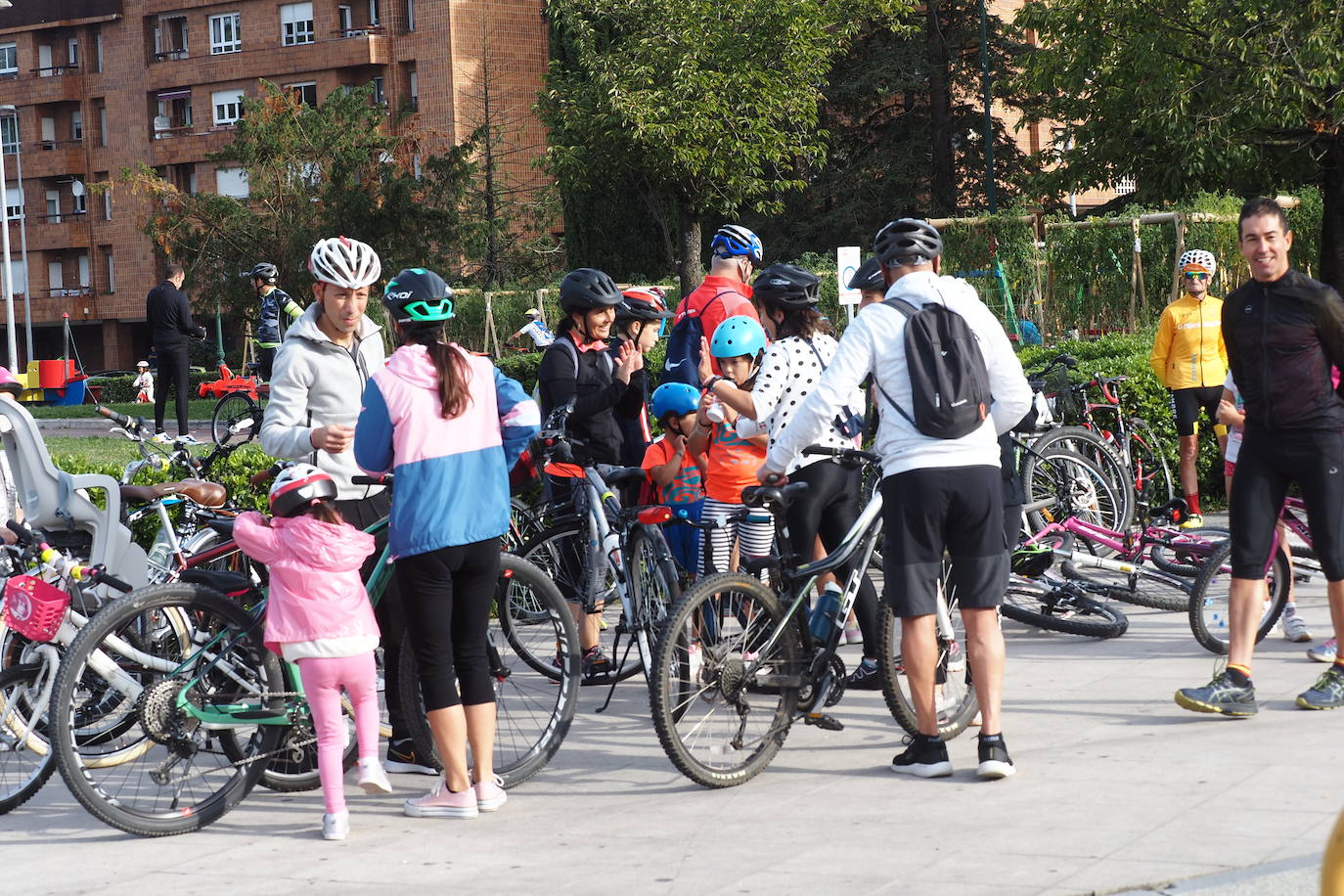 Fotos: Torrelavega, sobre dos ruedas