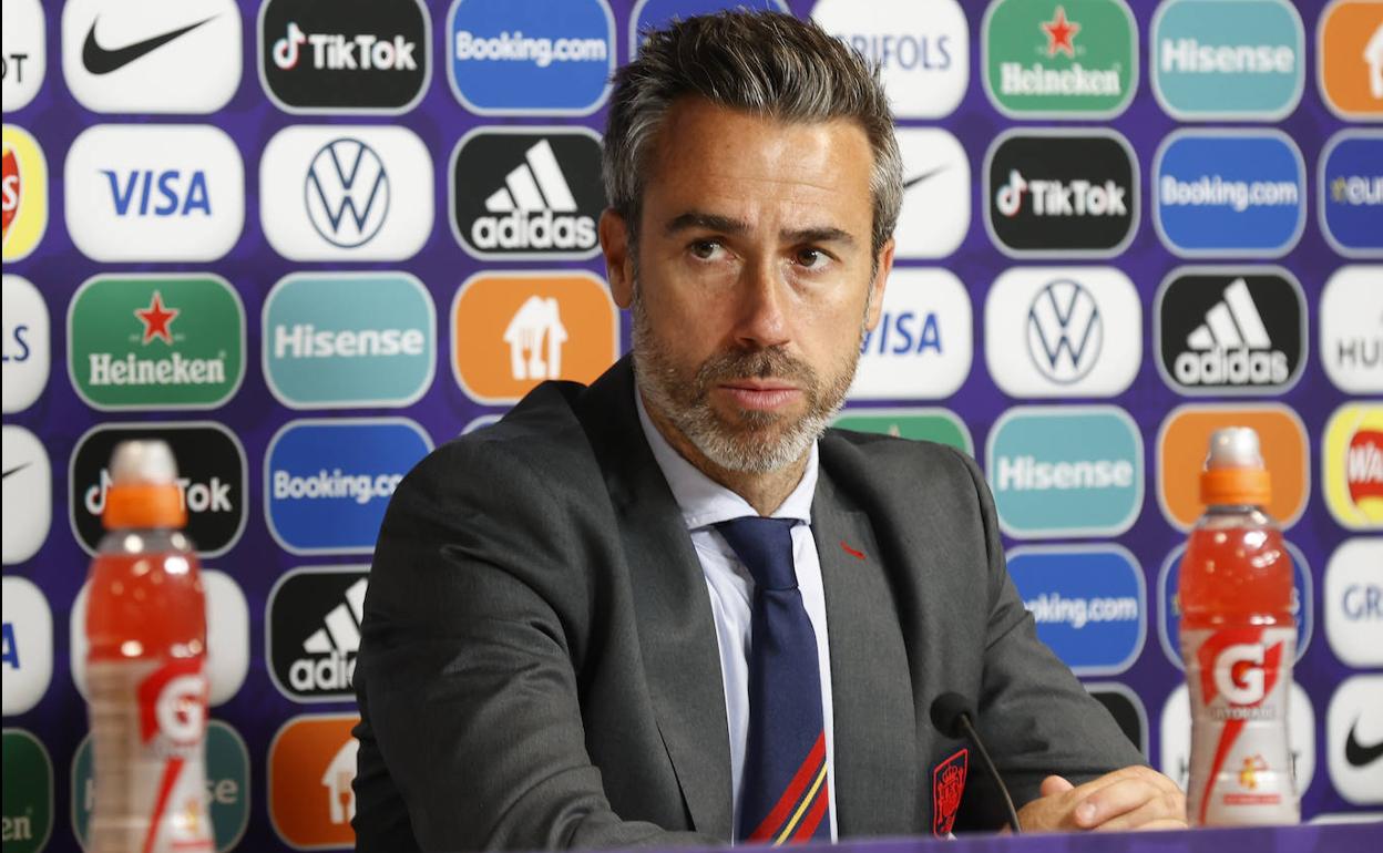 El entrenador de la selección femenina de fútbol, Jorge Vilda, en una rueda de prensa.