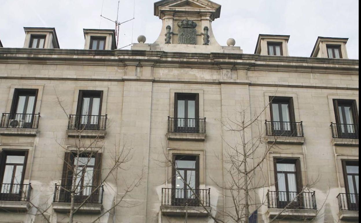 La Delegación estudia dejar sus dependencias de la calle Vargas y centralizar todas las áreas en Calvo Sotelo