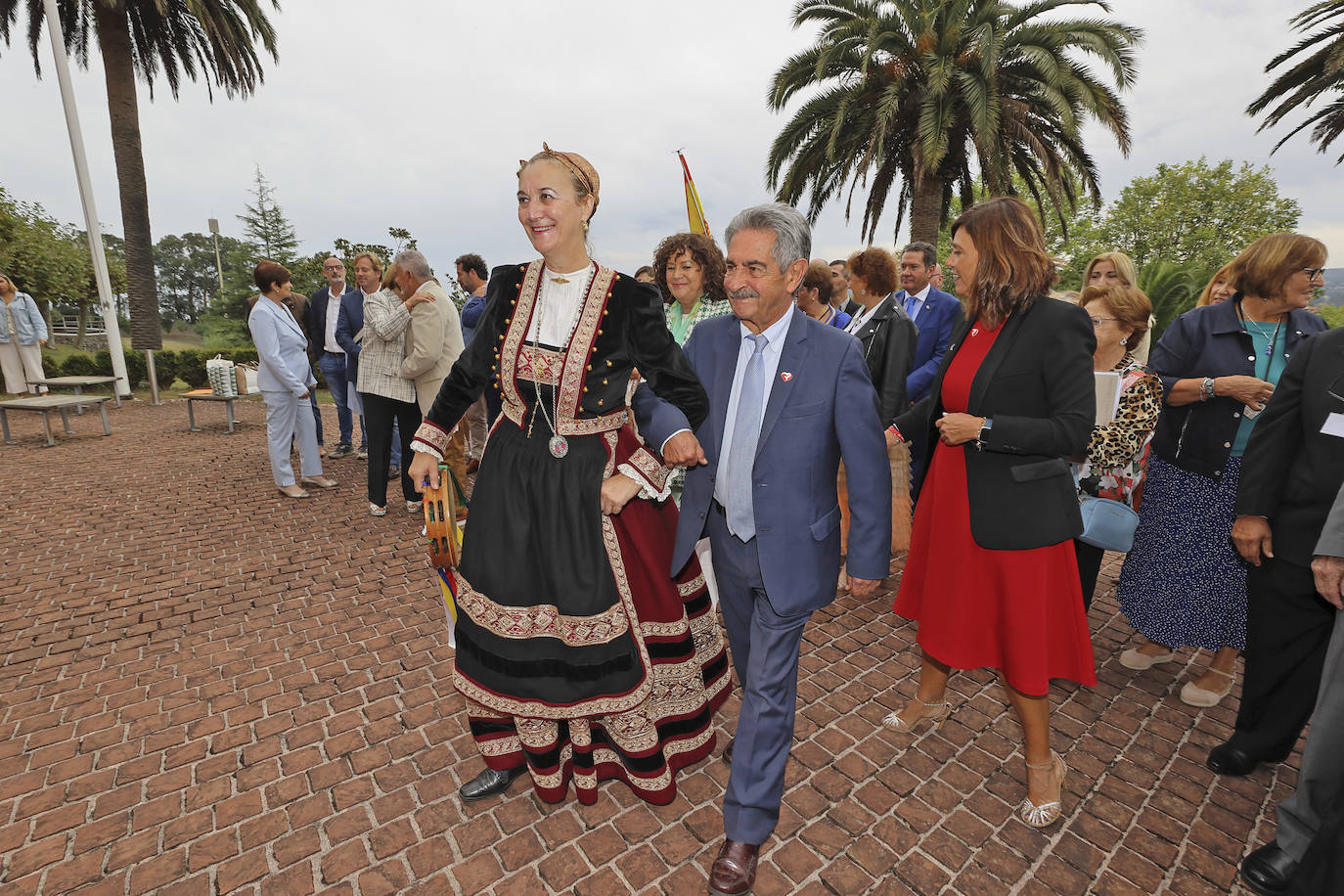 Fotos: Los representantes de las Casas de Cantabria en España y el extranjero, reunidos en Comillas