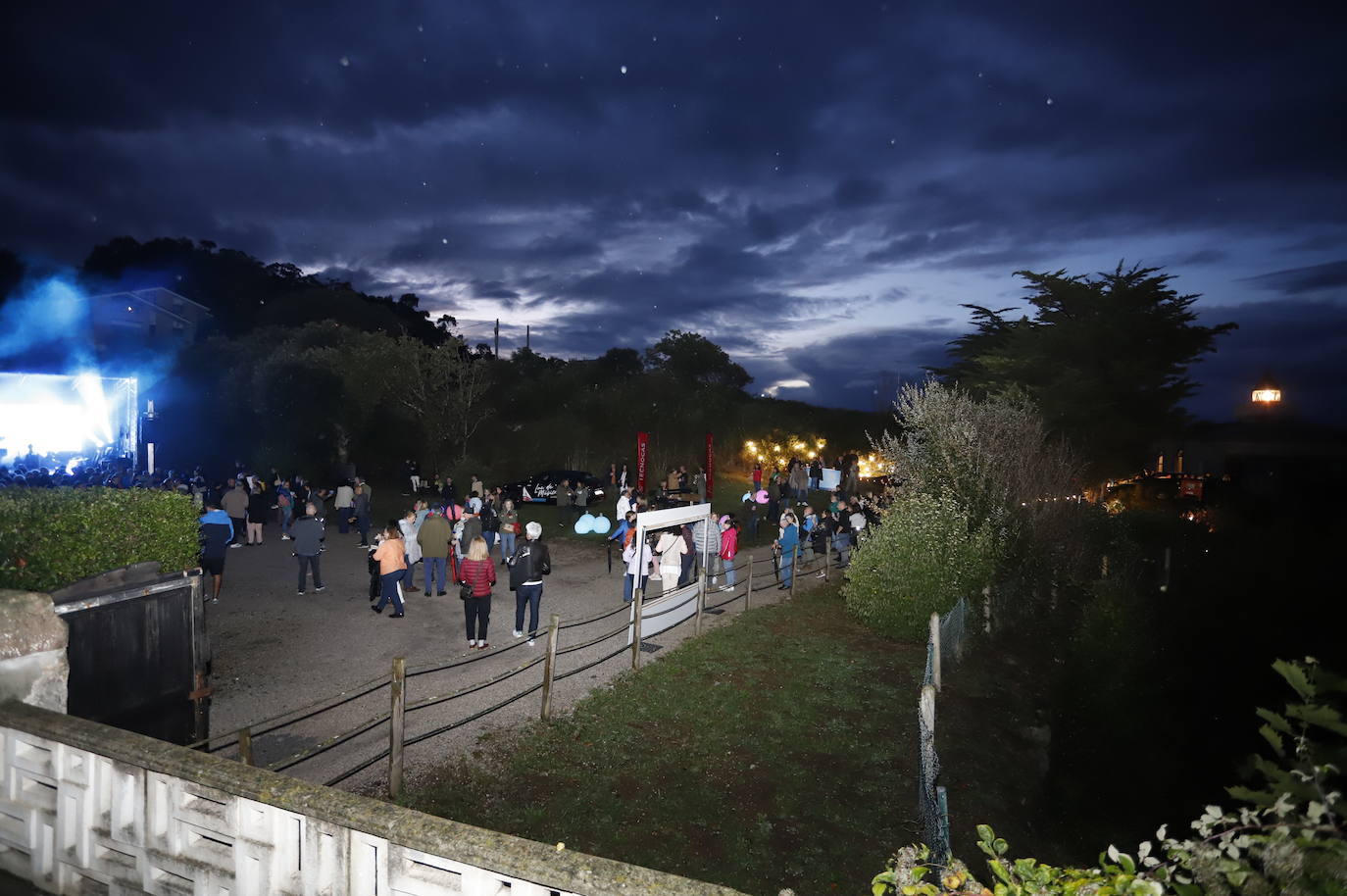 Fotos: Los Secretos, en el faro de San Vicente de la Barquera