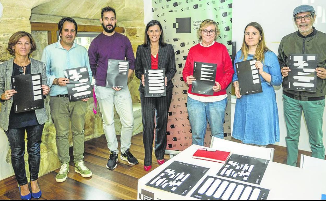 María Gómez, Javier Gandarillas, Víctor Hurtado, Gema Igual, Gema Agudo, Almudena Díaz y Jesús Vázquez en la presentación de la nueva edición de Tipos en Enclave Pronillo.