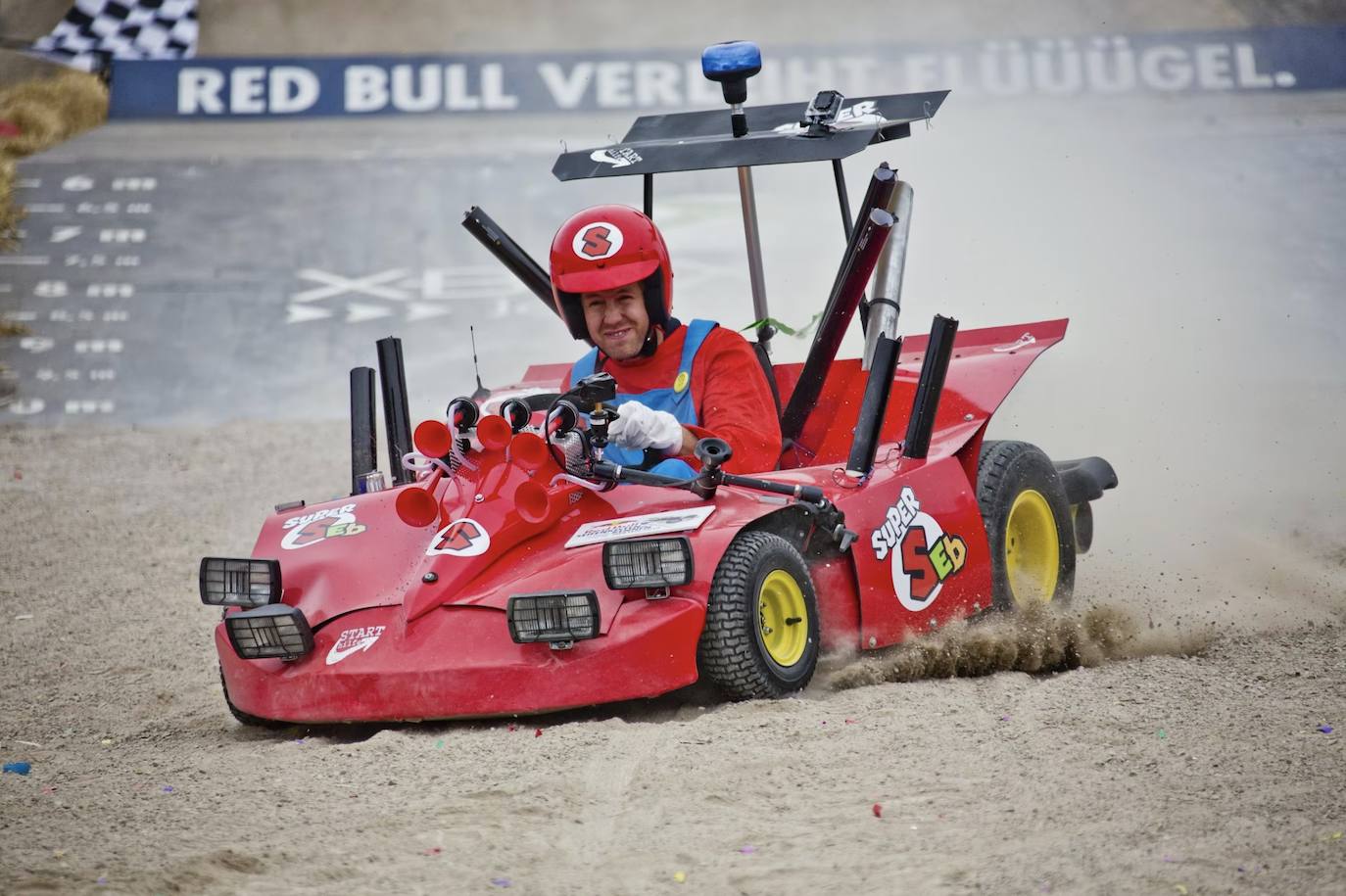 Fotos: Así son las carrera de Autos Locos de Red Bull