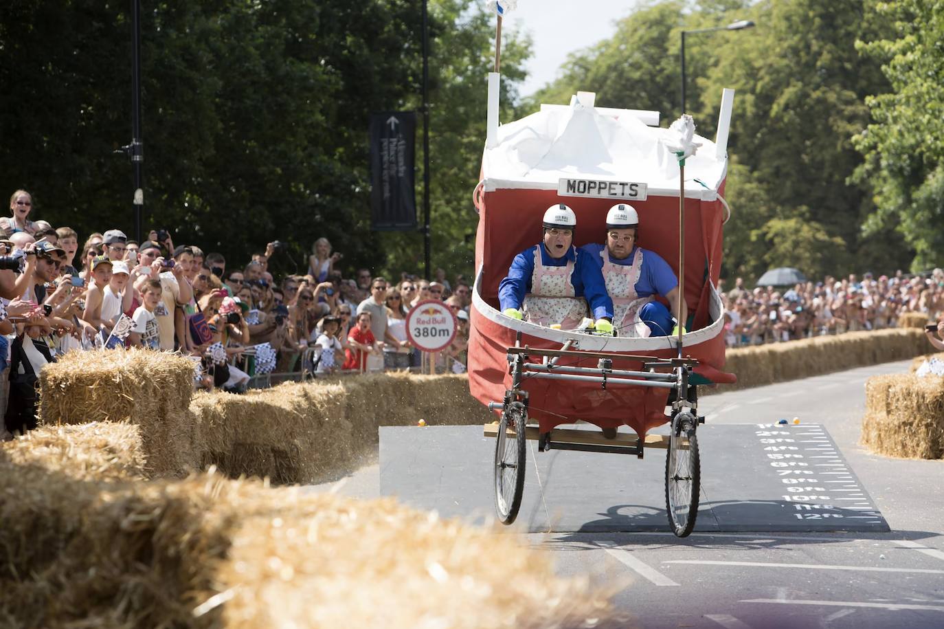 Fotos: Así son las carrera de Autos Locos de Red Bull