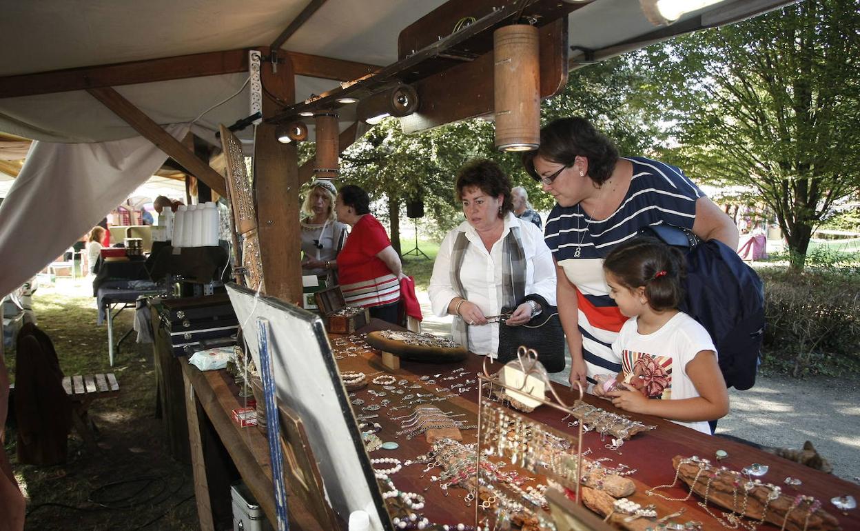 Artesanía y folclore se darán cita este fin de semana en Puente San Miguel.