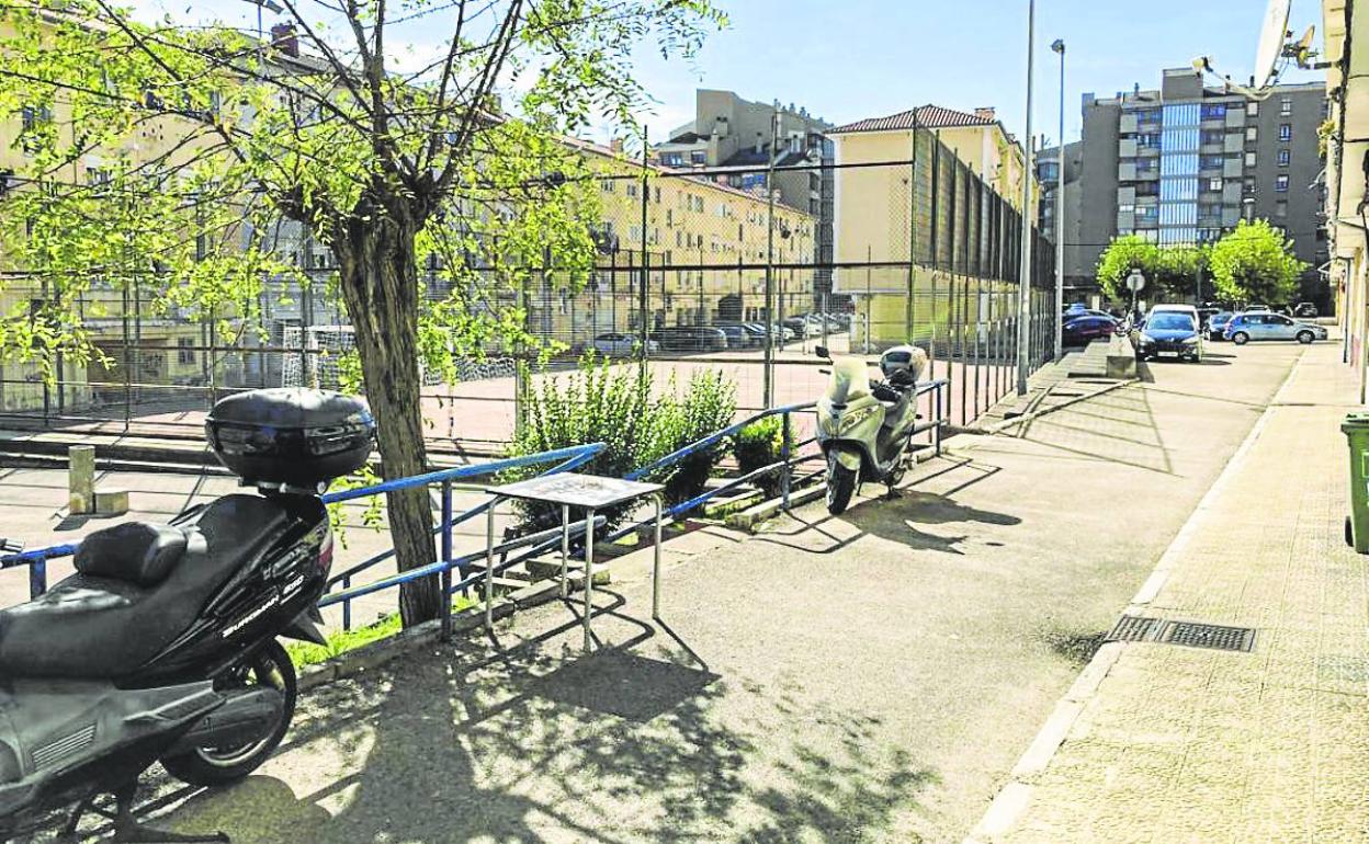La zona donde se produjo la reyerta, en la zona de la pista del barrio santanderino de Porrúa. 