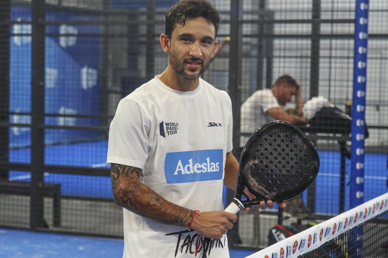 Sanyo Gutiérrez, número 3 del mundo, tras su entrenamiento en las instalaciones de Central Padel Club en Soto de la Marina. sane