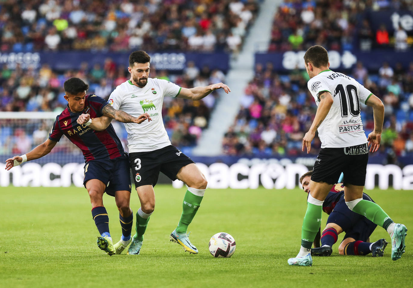 Fotos: Levante - Racing, en imágenes