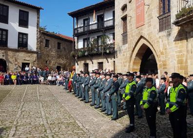 Imagen secundaria 1 - Celebración en Santillana.