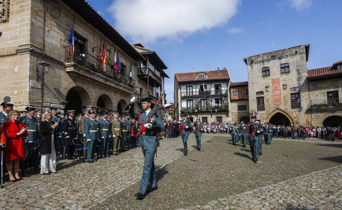 Fotos: Imágenes del acto de la Guardia Civil en Santillana del Mar