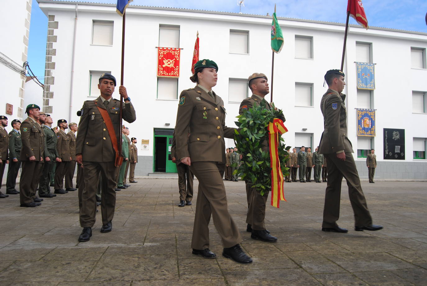 Fotos: La Residencia Militar de Santoña ha abierto este viernes sus puertas a los jóvenes militares