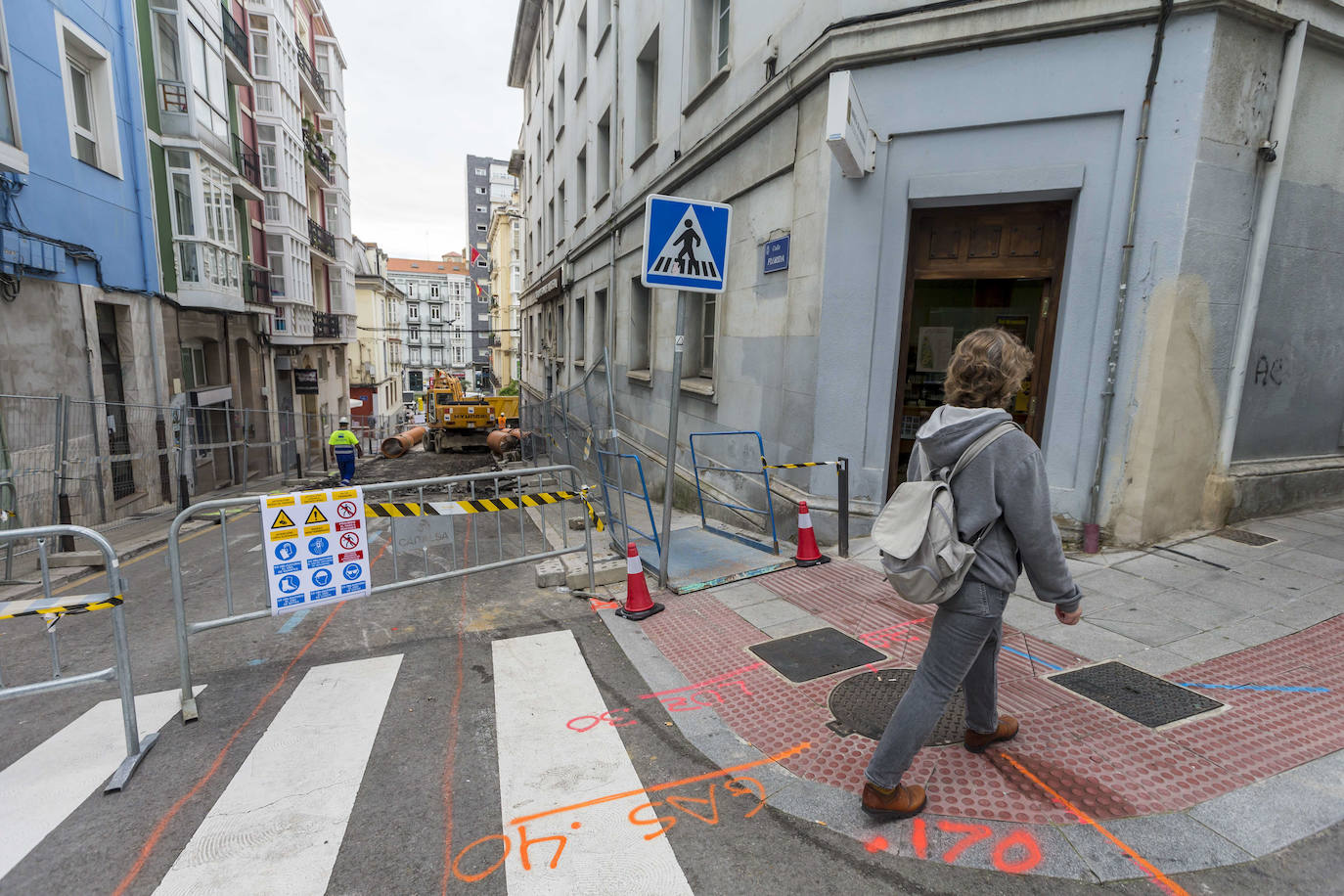 Fotos: Comienzan las obras de las rampas mecánicas entre Jesús de Monasterio y Juan XXIII