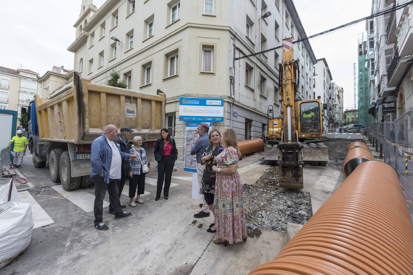 Fotos: Comienzan las obras de las rampas mecánicas entre Jesús de Monasterio y Juan XXIII