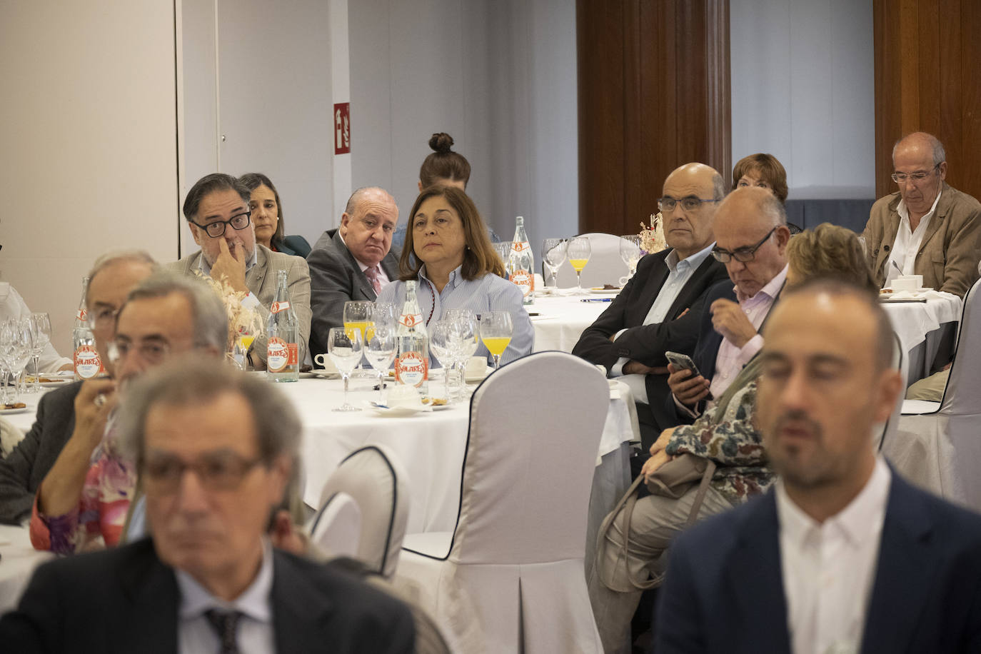 Miguel Rincón, Mercedes Martínez, Justino Sánchez y Rafael Gutiérrez. En primer término, Manuel Ángel Castañeda y Javier López Estrada. 