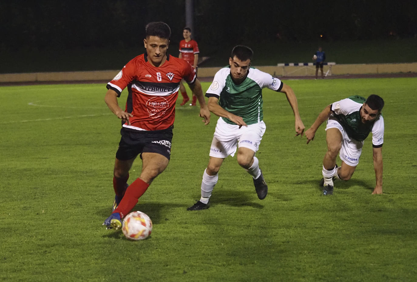 Fotos: El Velarde espera a un Primera