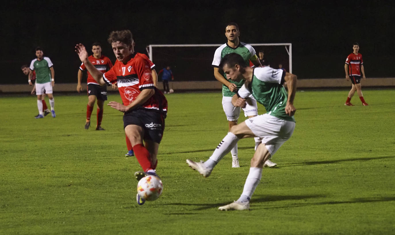 Fotos: El Velarde espera a un Primera