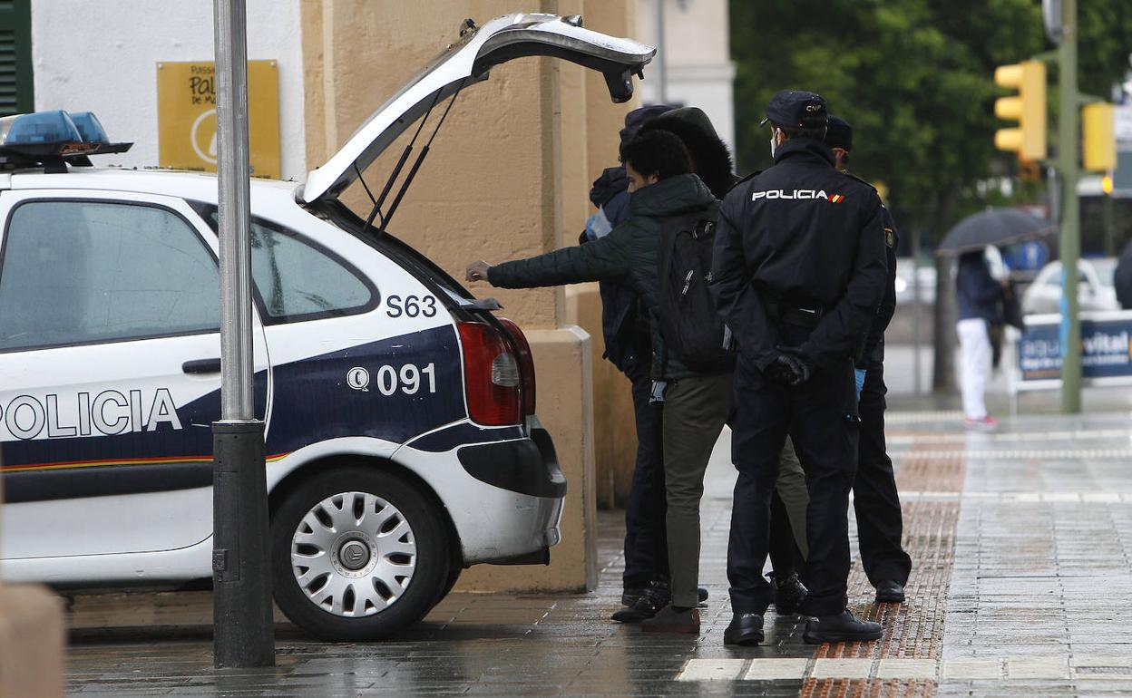 La Policía Nacional, durante un control.