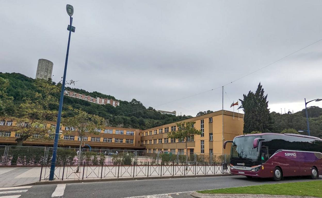 IES Bernardino Escalante, de Laredo, uno de los afectados. 