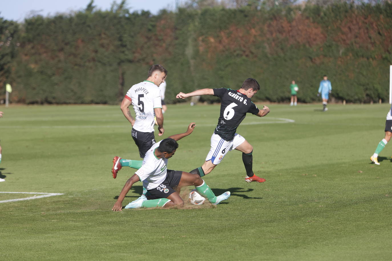 Fotos: La Gimnástica se impone al Rayo Cantabria