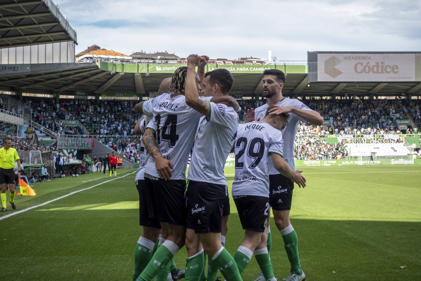 Fotos: Imágenes del Racing-Ponferradina