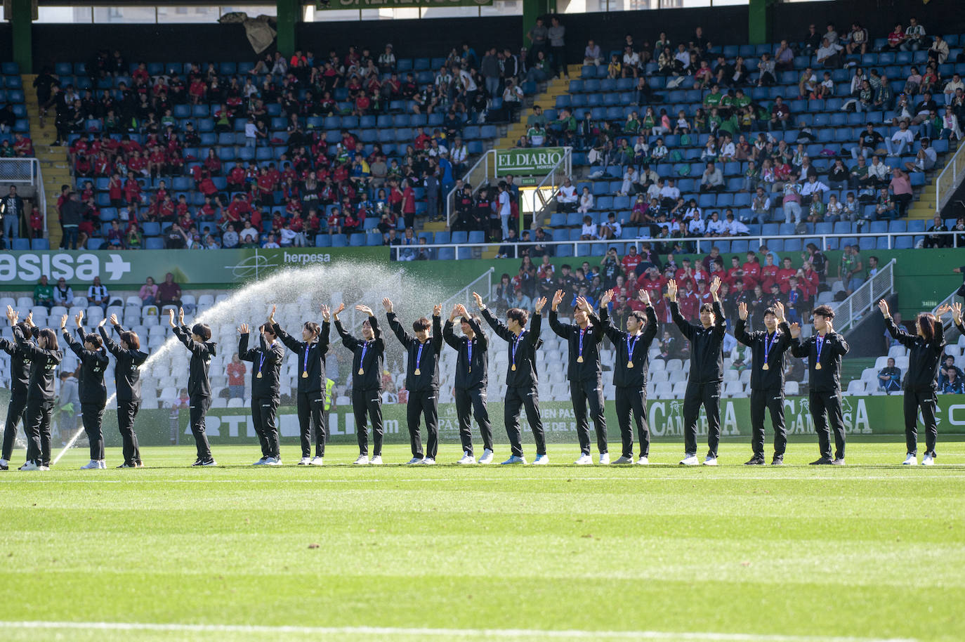 Fotos: Imágenes del Racing-Ponferradina