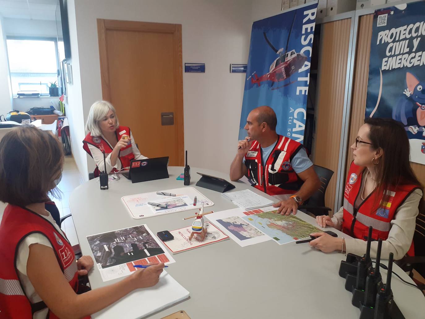 Fotos: Supervisión de la alerta en la sede del 112