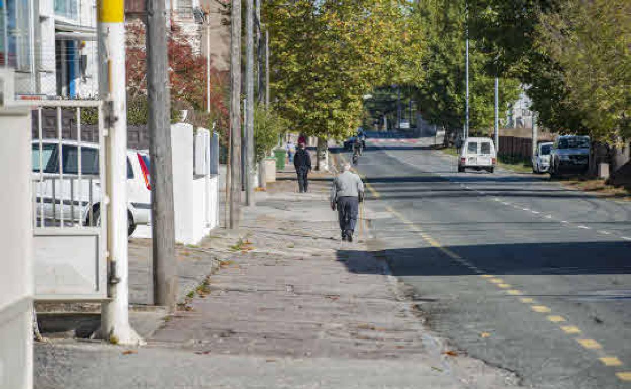 Imagen de archivo de la Avenida Cantabria, donde se instalará el semáforo.