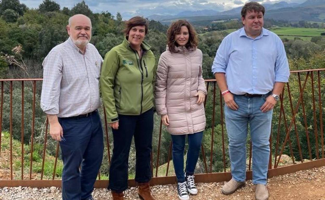 De la Pinta, Crespo, Díaz Ayuso y Colsa en Cabárceno.