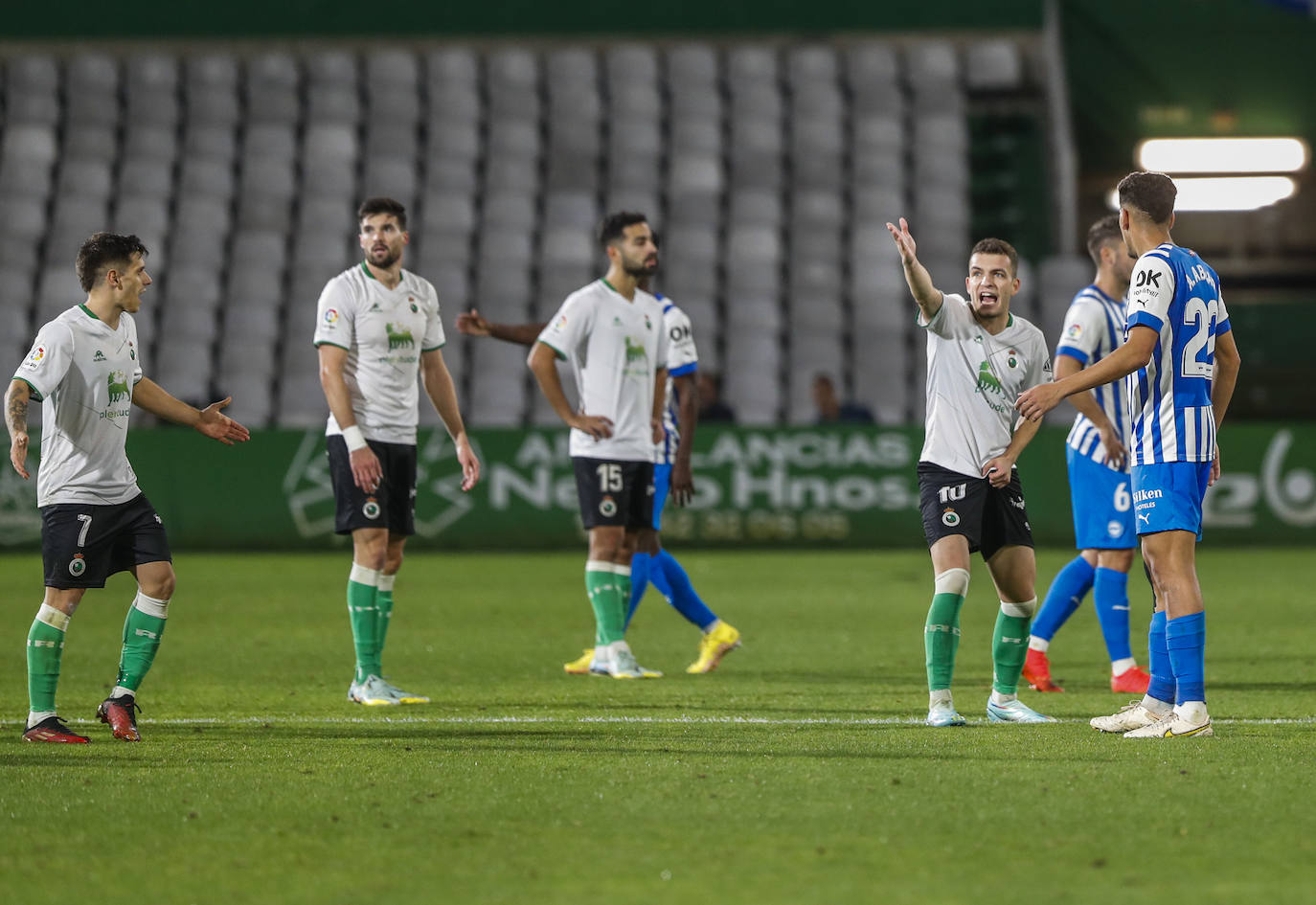 Fotos: El Racing-Alavés, en imágenes