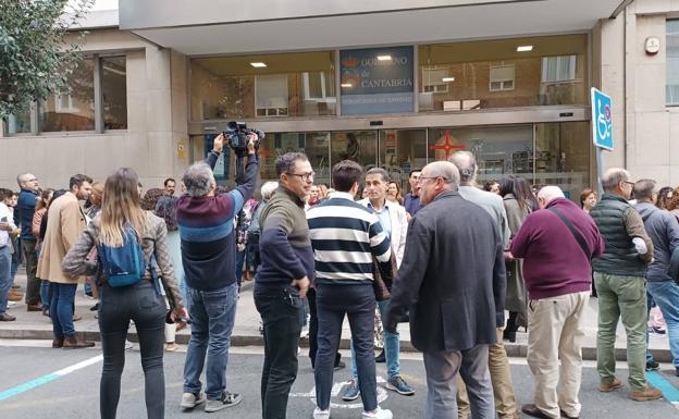 Médicos, a las puertas de la consejería de Sanidad.