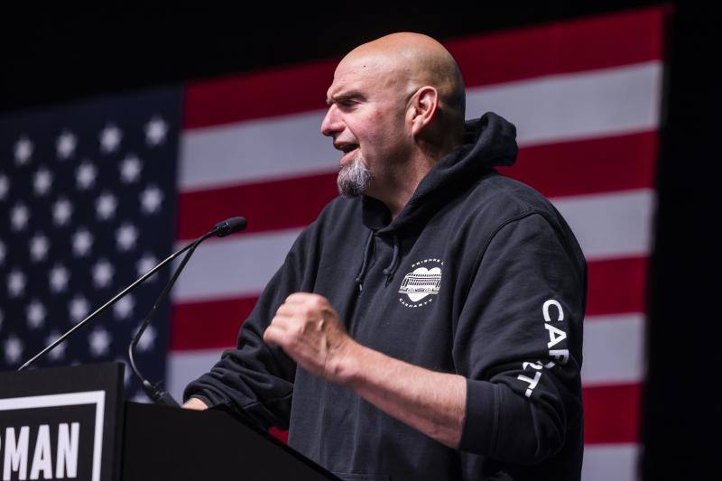 El demócrata John Fetterman, ganador del escaño del Senado por Pensilvania.