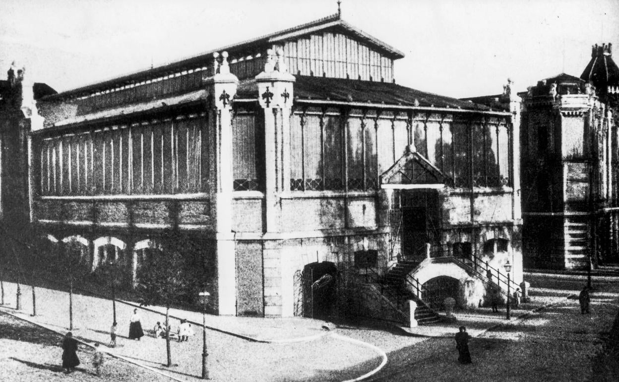 El Mercado de la Esperanza es uno de los enclaves clásicos del centro de Santander. 