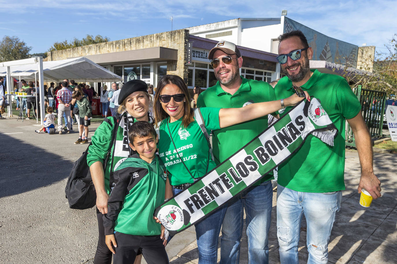 El partido de la Copa del Rey entre el Vimenor y el Mirandés en el campo en La Vidriera. 