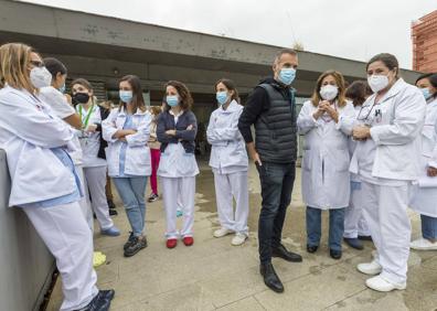 Imagen secundaria 1 - «Las agresiones son intolerables. Es muy triste y no merecemos ese trato»