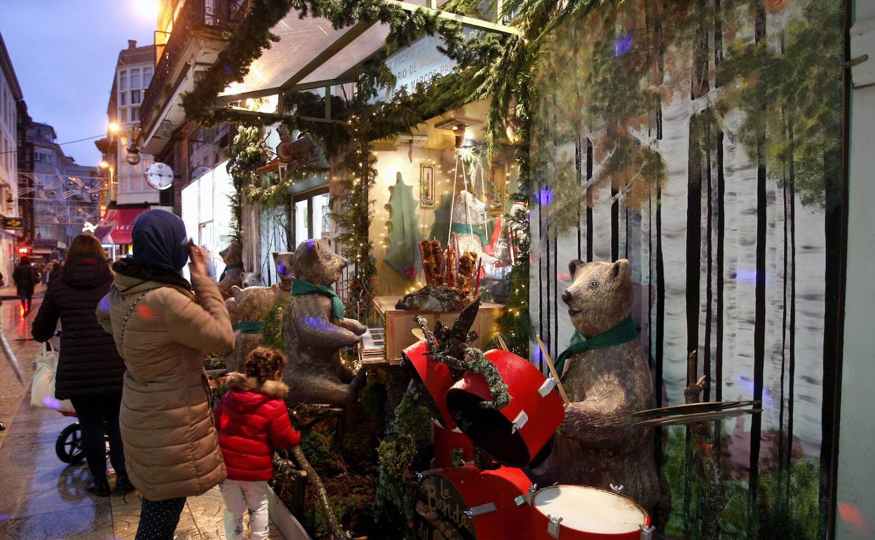 Imagen de archivo de un escaparate en Navidad 