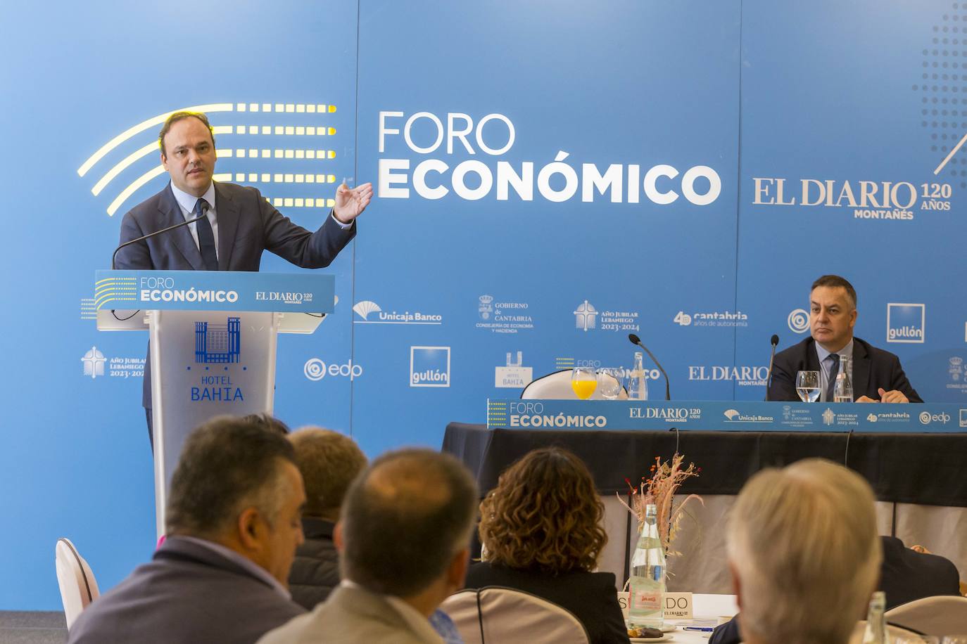 Durante su intervención, Díez señaló que "Cantabria tiene que ser destino natural de nómadas digitales".